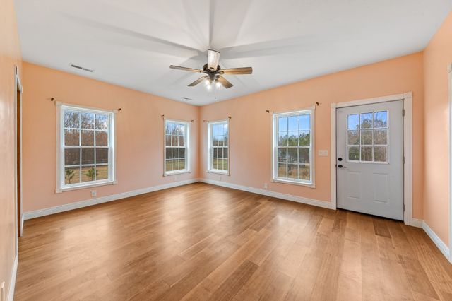 1221 Johnson Branch Rd, Pulaski, TN 38478