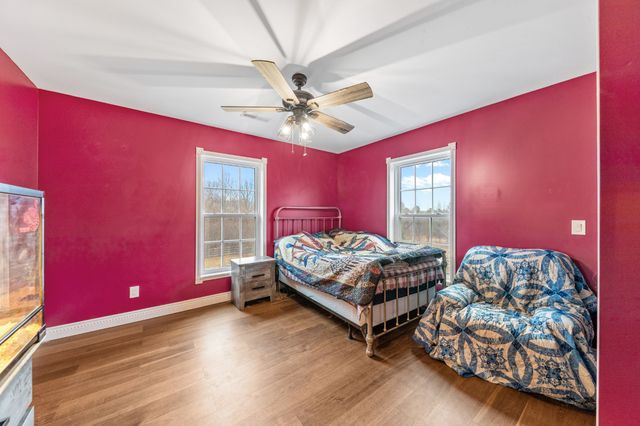 1221 Johnson Branch Rd, Pulaski, TN 38478