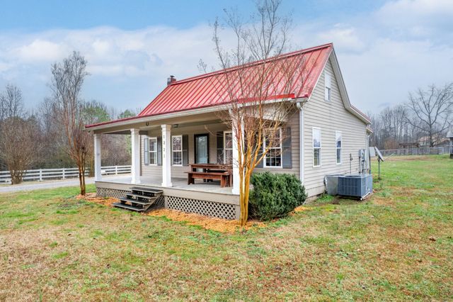 1221 Johnson Branch Rd, Pulaski, TN 38478