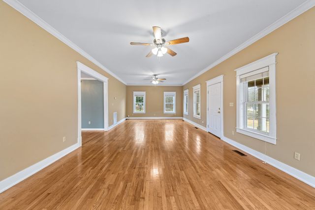 1221 Johnson Branch Rd, Pulaski, TN 38478