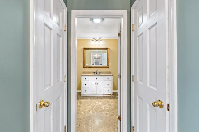 1221 Johnson Branch Rd, Pulaski, TN 38478