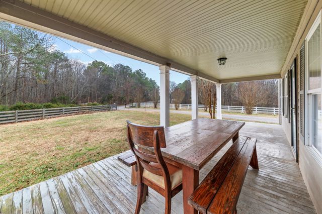 1221 Johnson Branch Rd, Pulaski, TN 38478