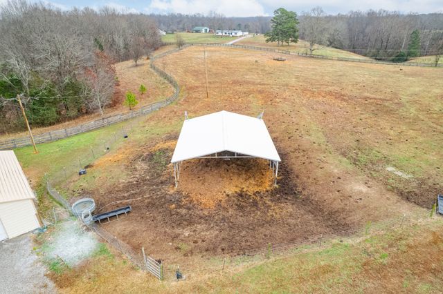 1221 Johnson Branch Rd, Pulaski, TN 38478