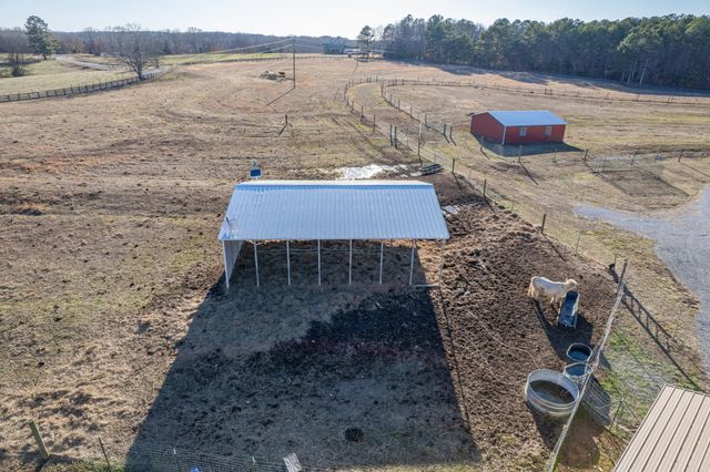 1221 Johnson Branch Rd, Pulaski, TN 38478