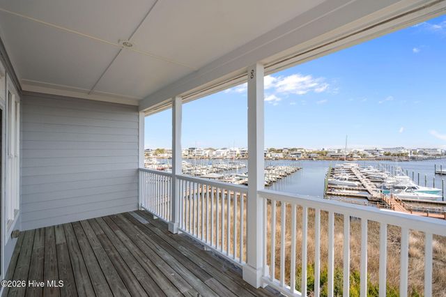 109 Green Turtle Lane, Carolina Beach, NC 28428