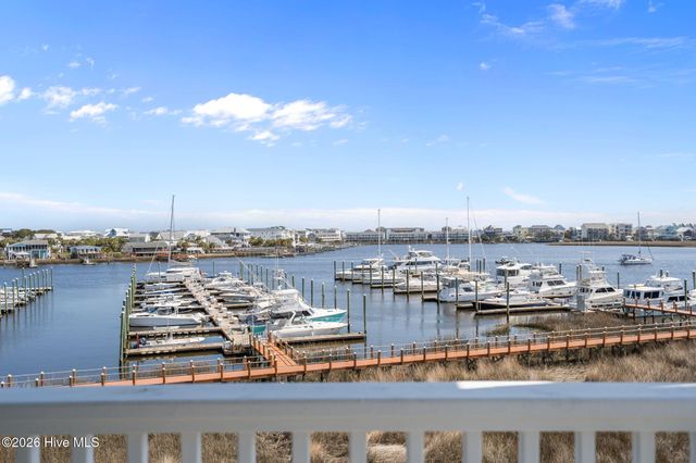 109 Green Turtle Lane, Carolina Beach, NC 28428