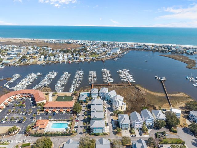 109 Green Turtle Lane, Carolina Beach, NC 28428