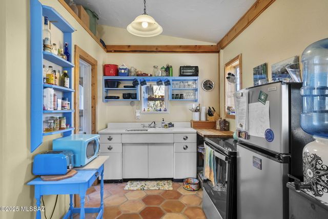 450 Costello Lane, Patagonia, AZ 85624