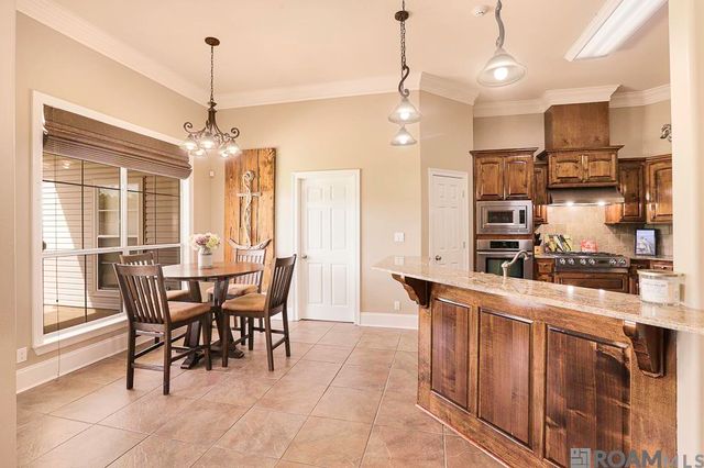49163 La Hwy 22, St Amant, LA 70774