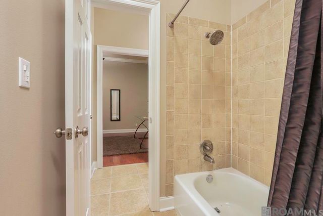 49163 La Hwy 22, St Amant, LA 70774