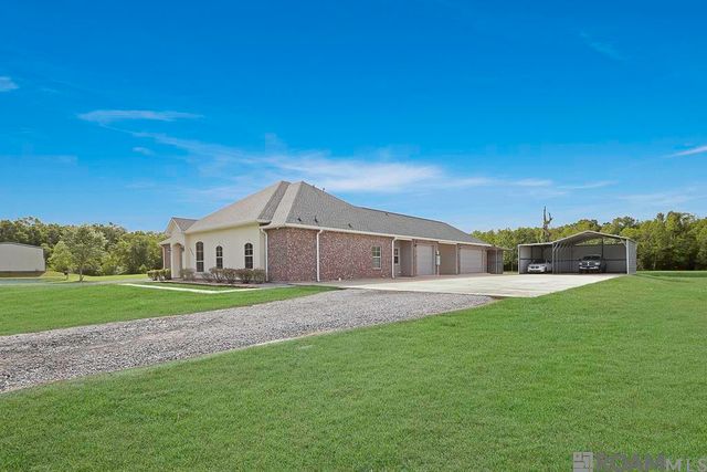 49163 La Hwy 22, St Amant, LA 70774