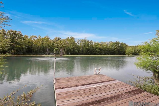 49163 La Hwy 22, St Amant, LA 70774