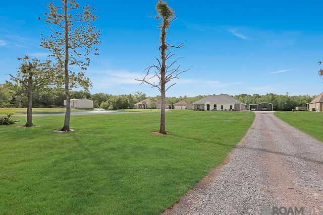 49163 La Hwy 22, St Amant, LA 70774