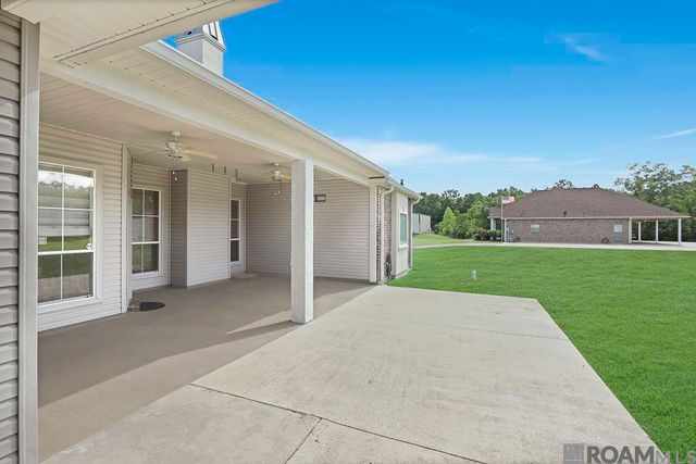 49163 La Hwy 22, St Amant, LA 70774
