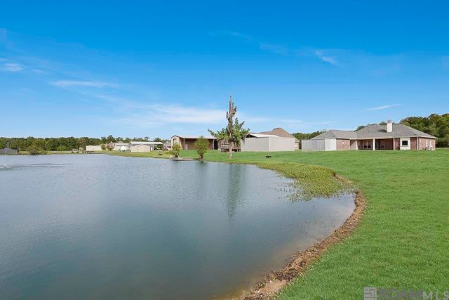 49163 La Hwy 22, St Amant, LA 70774