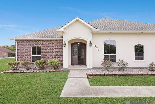 49163 La Hwy 22, St Amant, LA 70774