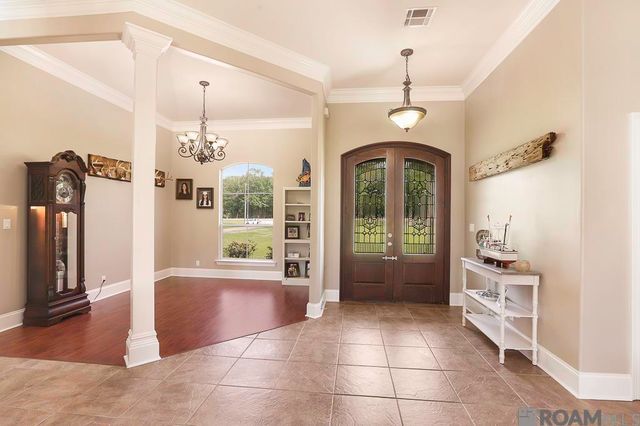 49163 La Hwy 22, St Amant, LA 70774
