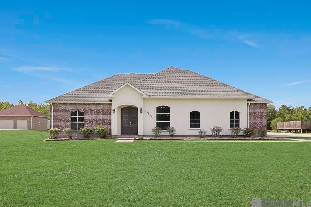 49163 La Hwy 22, St Amant, LA 70774