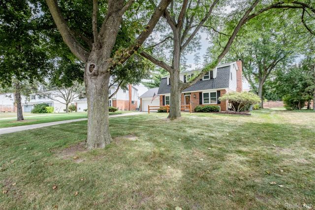 30180 Northgate Drive, Southfield, MI 48076