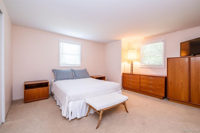 30180 Northgate Drive, Southfield, MI 48076