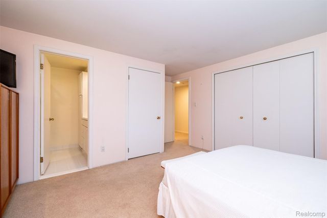 30180 Northgate Drive, Southfield, MI 48076