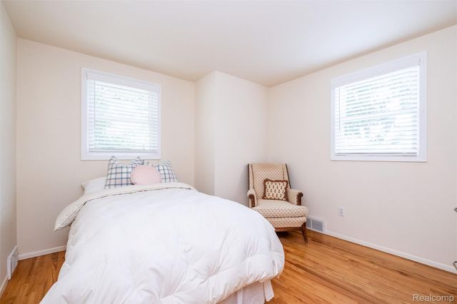 30180 Northgate Drive, Southfield, MI 48076