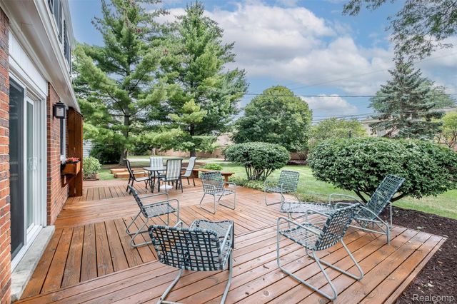 30180 Northgate Drive, Southfield, MI 48076