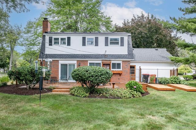 30180 Northgate Drive, Southfield, MI 48076