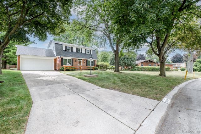 30180 Northgate Drive, Southfield, MI 48076