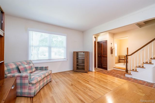 30180 Northgate Drive, Southfield, MI 48076