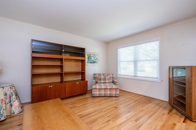30180 Northgate Drive, Southfield, MI 48076