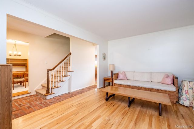 30180 Northgate Drive, Southfield, MI 48076