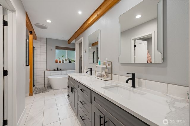 4503 Sunset Drive W, University Place, WA 98466