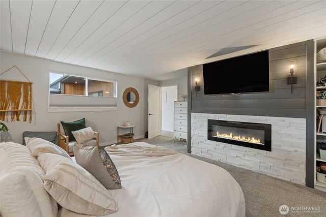 4503 Sunset Drive W, University Place, WA 98466