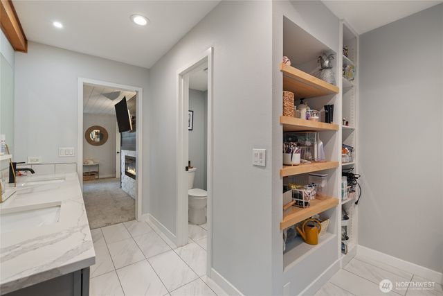 4503 Sunset Drive W, University Place, WA 98466