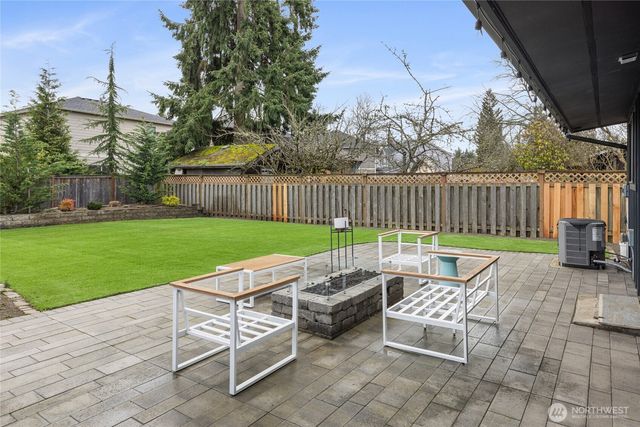 4503 Sunset Drive W, University Place, WA 98466