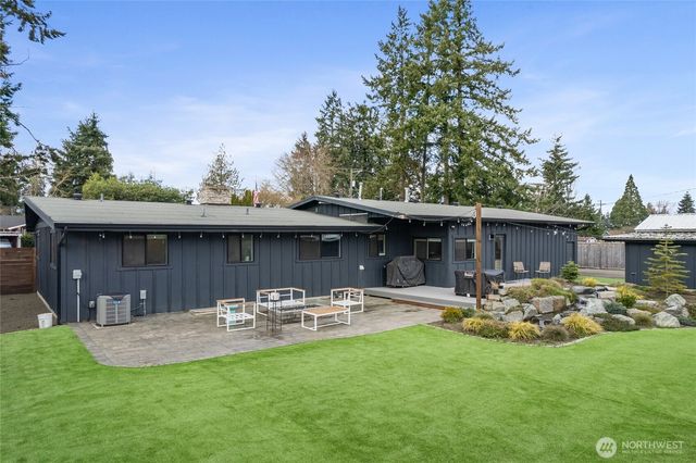 4503 Sunset Drive W, University Place, WA 98466