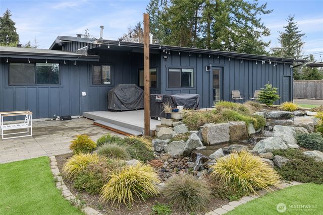 4503 Sunset Drive W, University Place, WA 98466