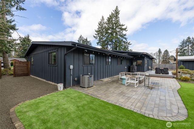 4503 Sunset Drive W, University Place, WA 98466