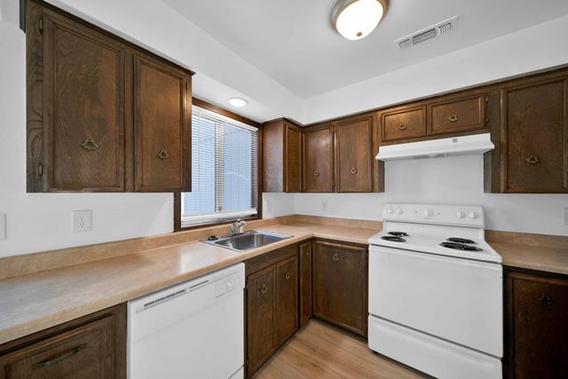 1091 Del Sol Place, Redding, CA 96002