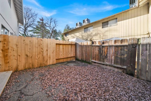 1091 Del Sol Place, Redding, CA 96002