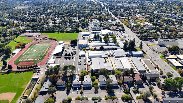 1091 Del Sol Place, Redding, CA 96002