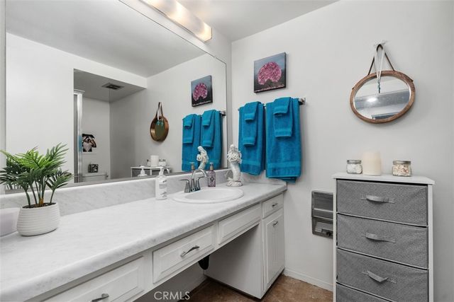 100 Via Estrada O, Laguna Woods, CA 92637