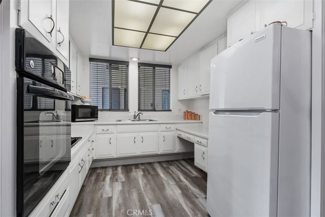 100 Via Estrada O, Laguna Woods, CA 92637