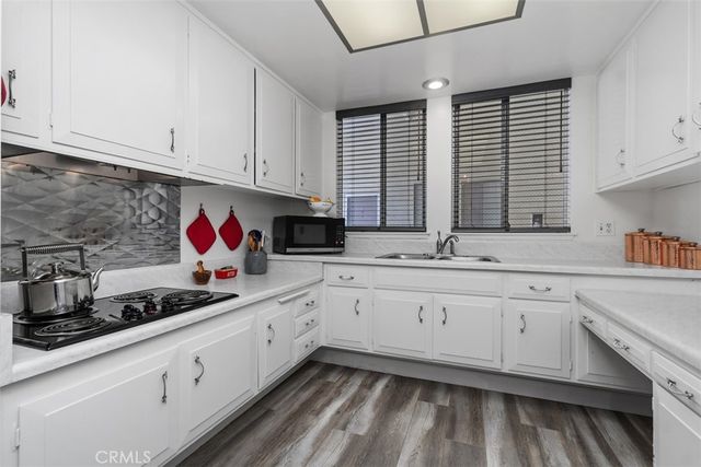 100 Via Estrada O, Laguna Woods, CA 92637