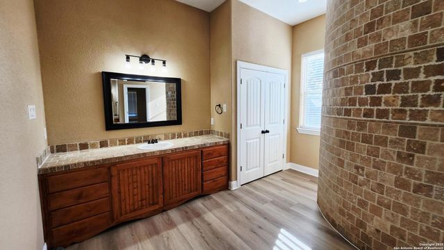 26122 Hootananny, San Antonio, TX 78260