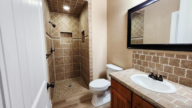 26122 Hootananny, San Antonio, TX 78260