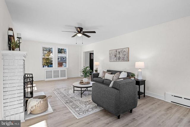 1040 N MAIN ST, Pitman, NJ 08071