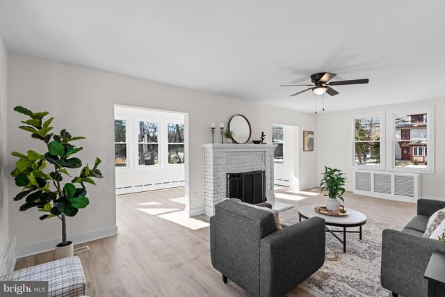 1040 N MAIN ST, Pitman, NJ 08071