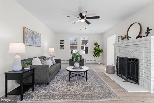 1040 N MAIN ST, Pitman, NJ 08071